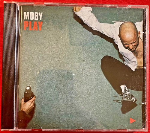Moby play - –,