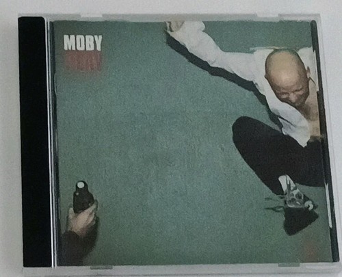 Play moby cd - by,