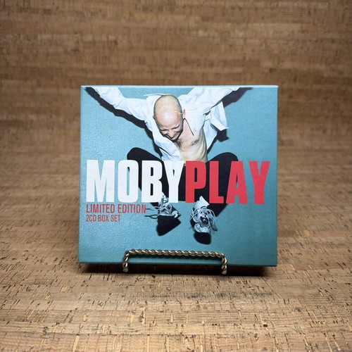 Play moby limited edition - by,